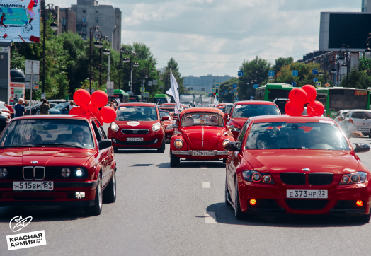Красная Армия зрелищно поздравила тюменцев с Днем города!