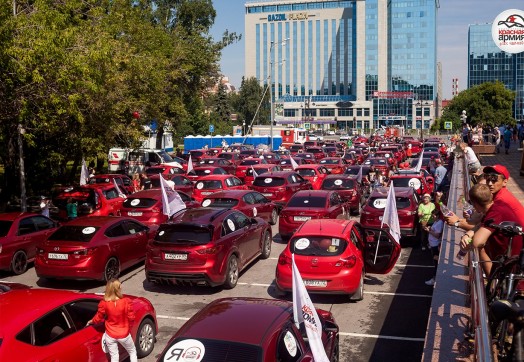 Более 100 тюменцев подали заявку на участие в  «Параде Красных Машин»