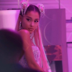 Ariana Grande - 7 Rings